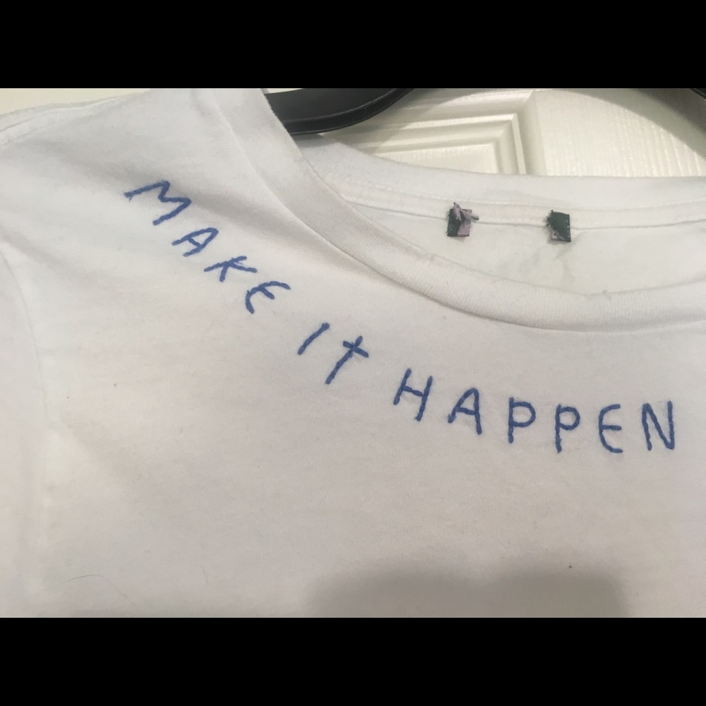 🧵MAKE IT HAPPEN White t-shirt🧵